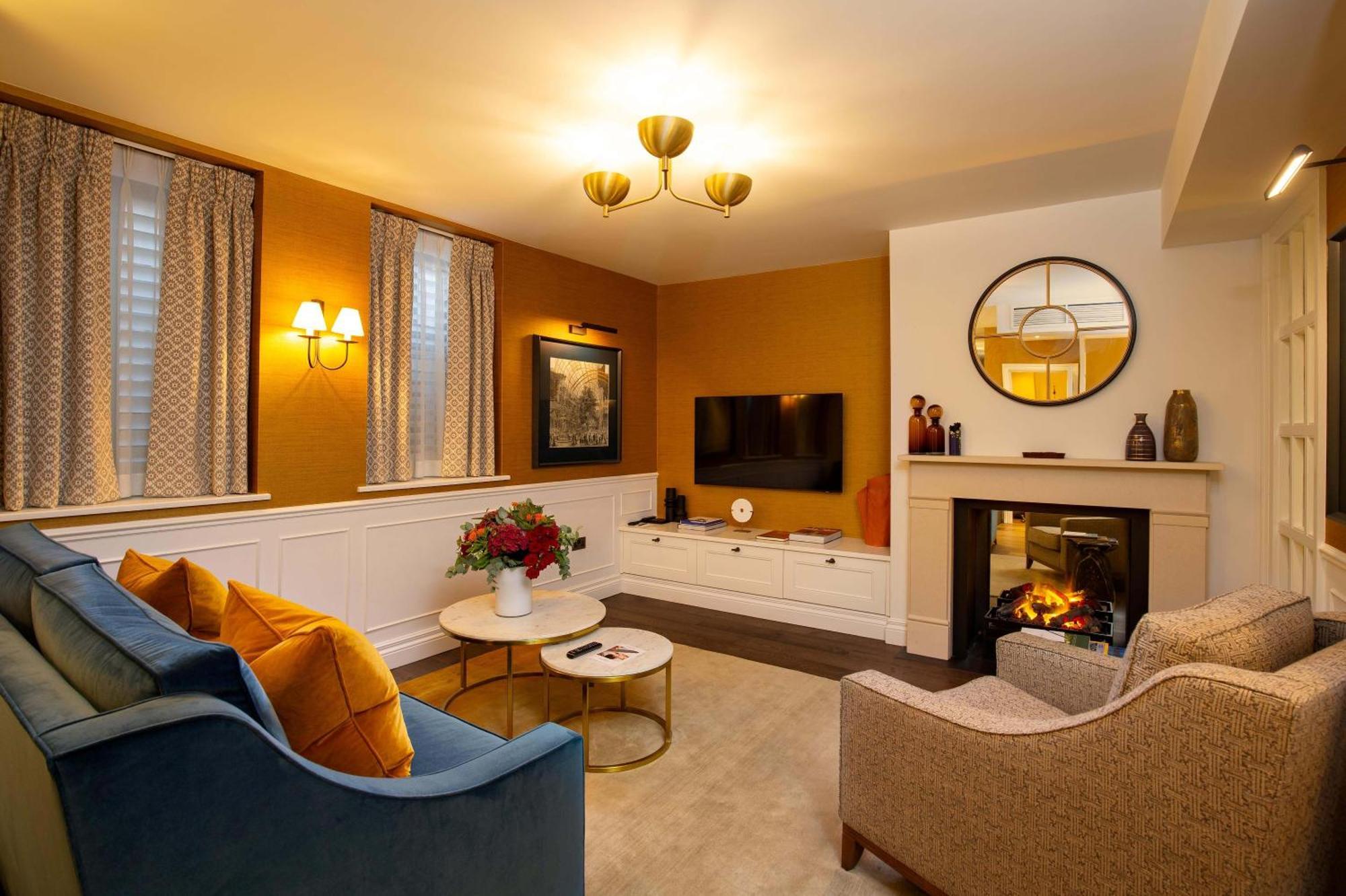 The Capital Hotel, & Townhouse Hotel 5*