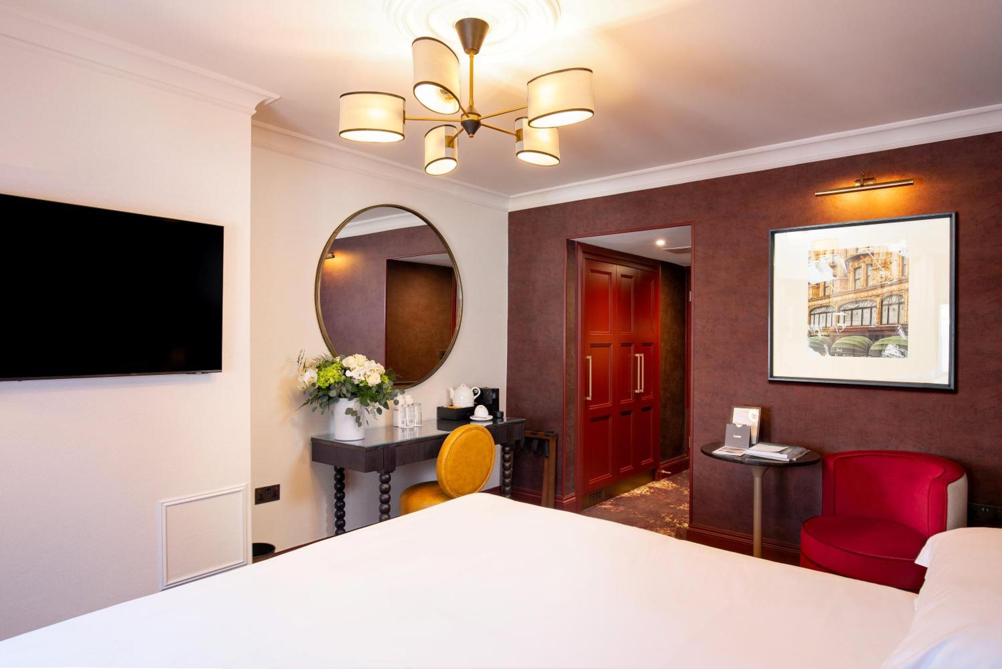 Hotel The Capital Hotel, & Townhouse 5*
